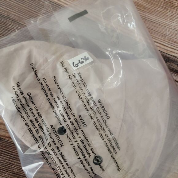 Lululemon Womens Beige Bucket Hat Rare One Size Sports Outdoor Casual EUC - Picture 12 of 12
